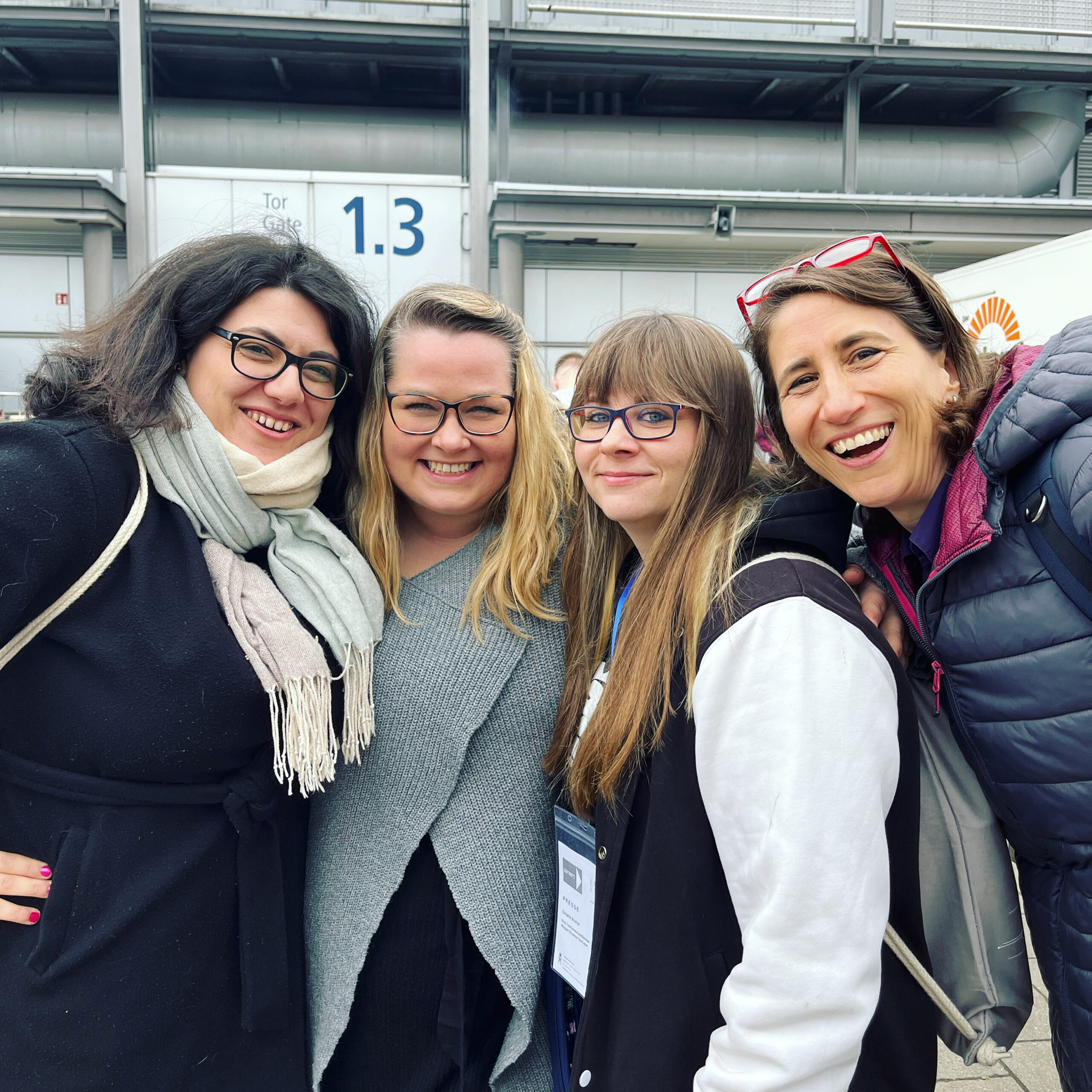 Halbes Dipplomatentreffen mit Tamara, Julia Dippel und Stefanie