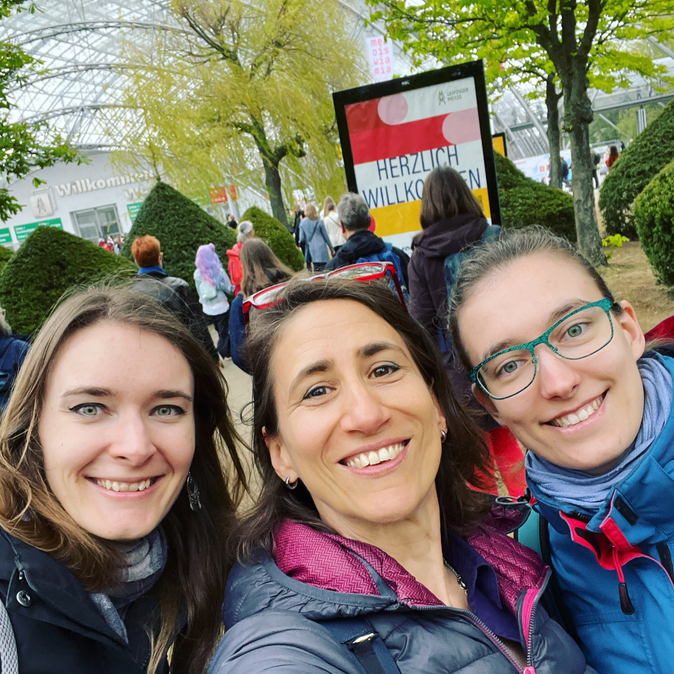 Mit den wunderbaren Caro A. Steinert und Josy Greifenberg gemeinsam auf die Messe